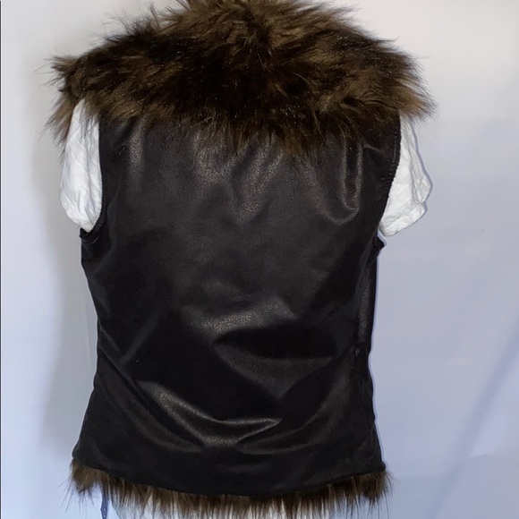 Simply Vera black y2K Faux Fur Fluffy vegan Leather Vest jacket small - Picture 8 of 8